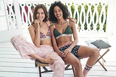 „H&M“ ir „Love Stories“ pristato bendrą apatinio trikotažo kolekciją