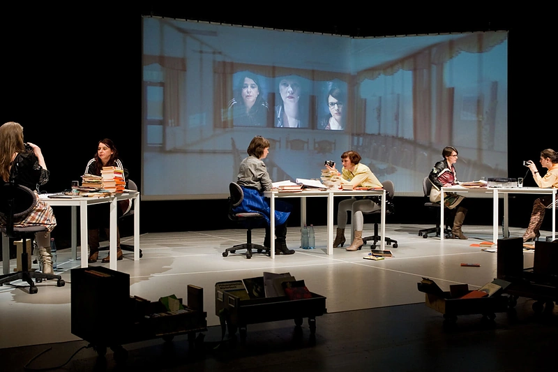 Spektaklis „She She Pop: Schubladen“ (rež. Benjamin Krieg)