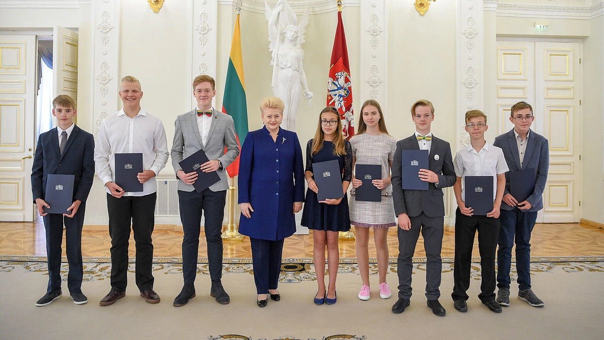 Prezidentė Dalia Grybauskaitė sveikino TV laidos „Lietuvos tūkstantmečio vaikai“ sezono nugalėtojus