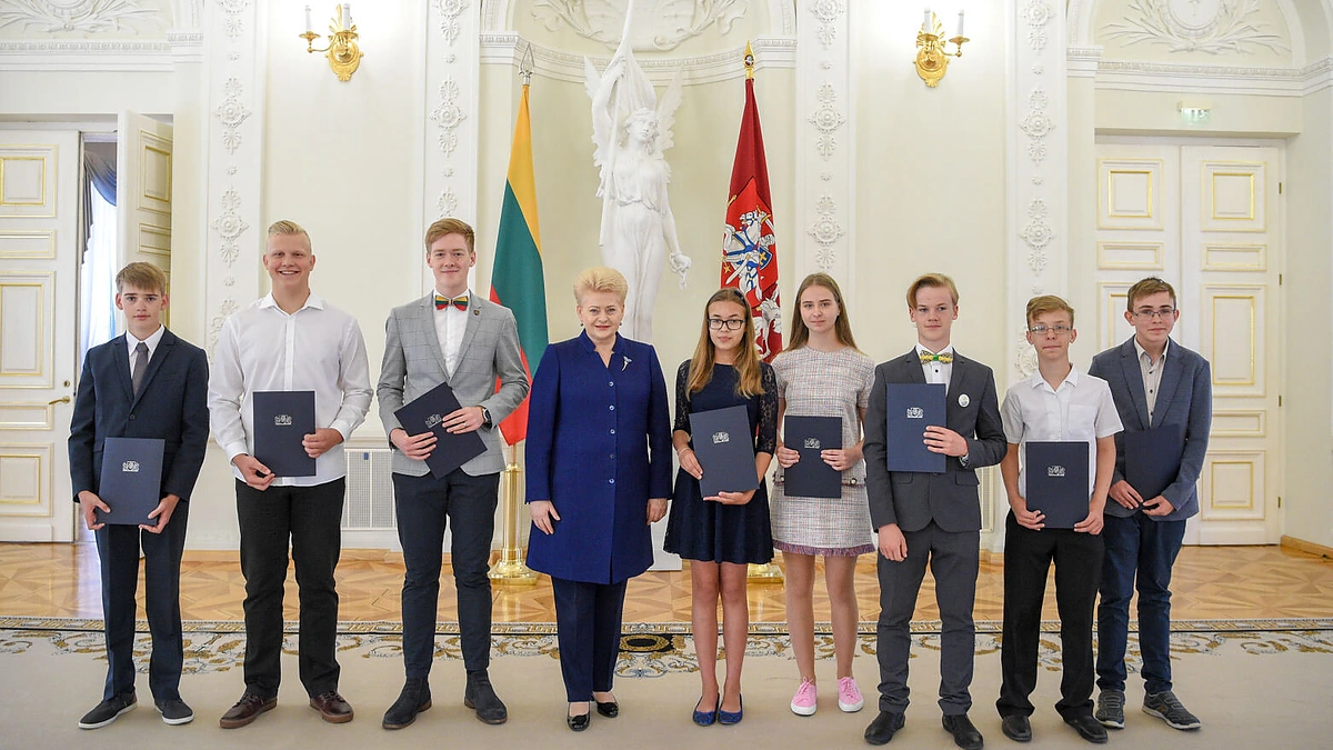 „Lietuvos tūkstantmečio vaikai“ nugalėtojų susitikimas su Dalia Grybauskaite