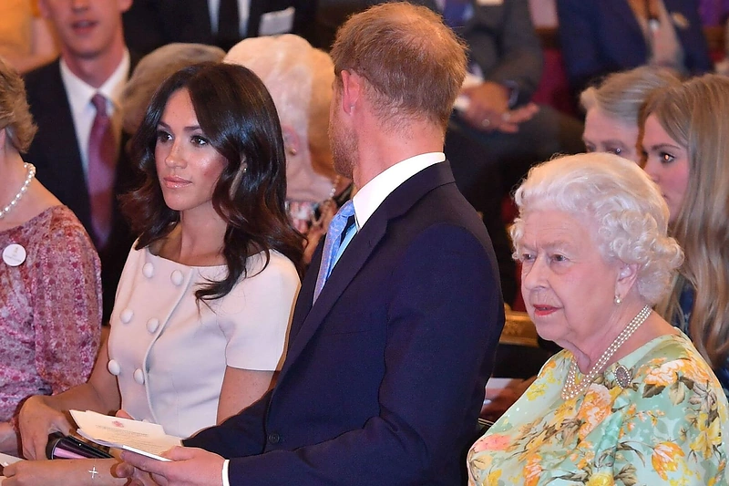 Karalienė Elizabeth II, Sasekso hercogienė Meghan ir princas Harry