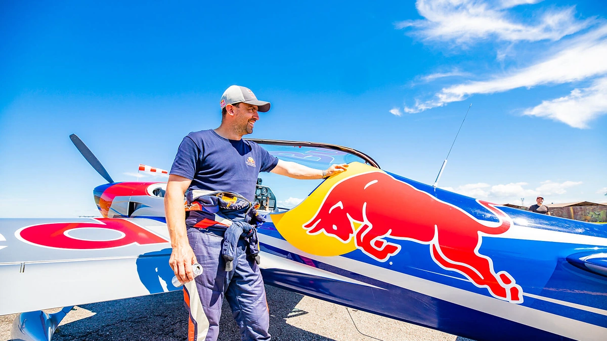 Oro akrobatų „The Flying Bulls“ šou