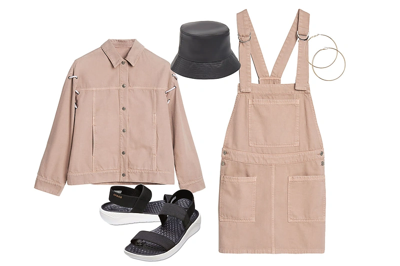 „Reserved“ drabužiai ir skrybėlė, „H&M“ auskarai, „Crocs“ basutės