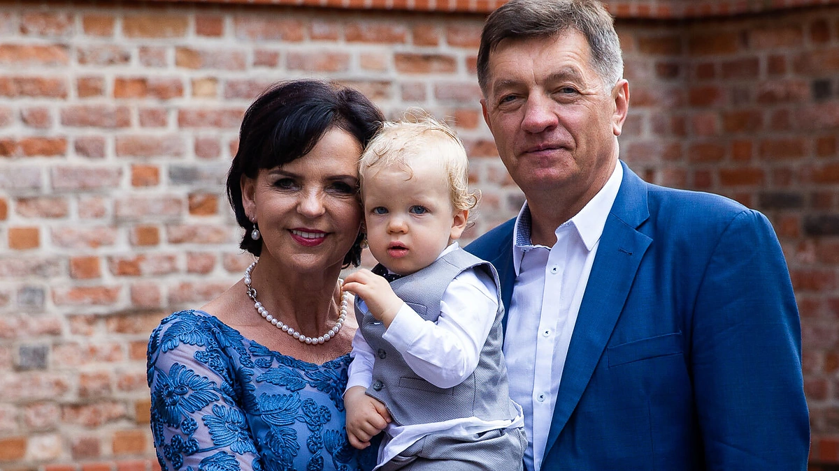 Algirdo Butkevičiaus anūko krikštynų akimirka