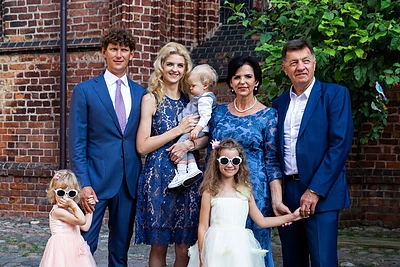 Algirdo Butkevičiaus anūko krikštynų akimirka