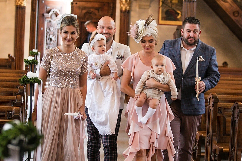 Remigijaus ir Rovenos Žiogų sūnaus krikštynų akimirka