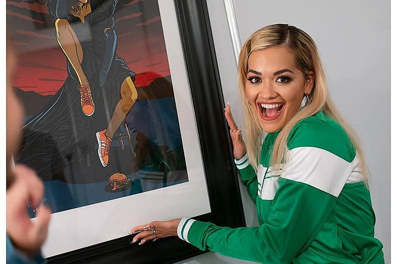 Rita Ora su Algio Kriščiūno nutapytu paveikslu