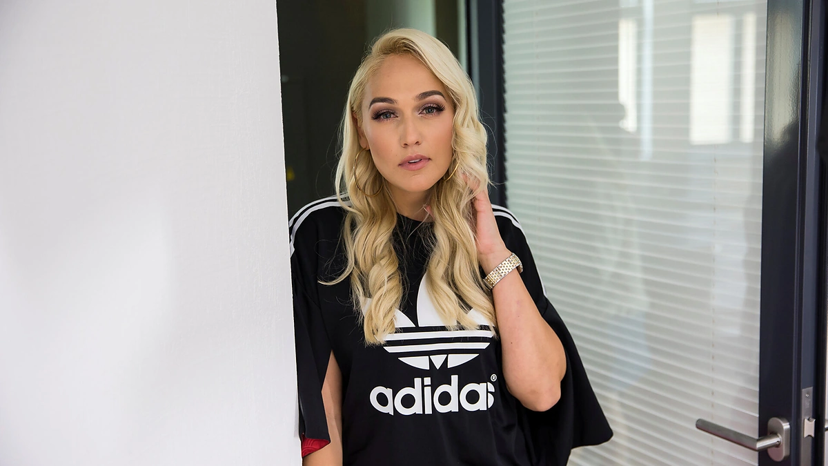 Laidoje „9 klausimai“ – Indrė Stonkuvienė