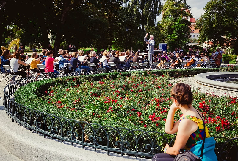 Lietuvos valstybinio simfoninio orkestro sezono pristatymas Bernardinų sode