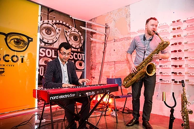 „MOSCOT“ akinių pristatymo akimirka