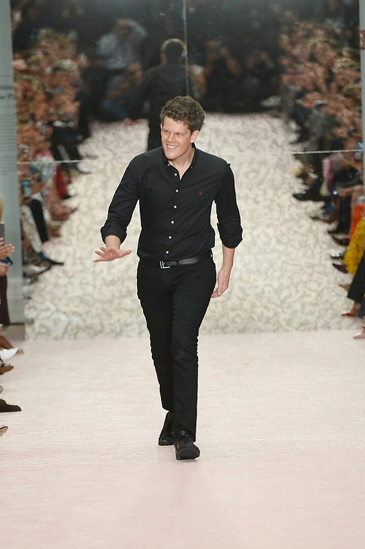 „Carolina Herrera“ mados namų dizaineris Weis Gordon