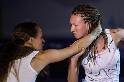 Projekto „More/Than/A/Wo/Man“ pristatymas viešbutyje „Comfort Hotel“