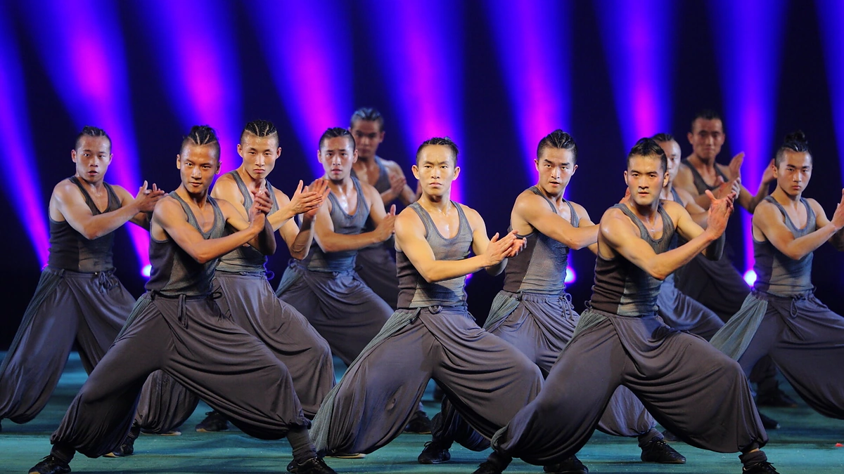 „Drakono“ teatro pasirodymas