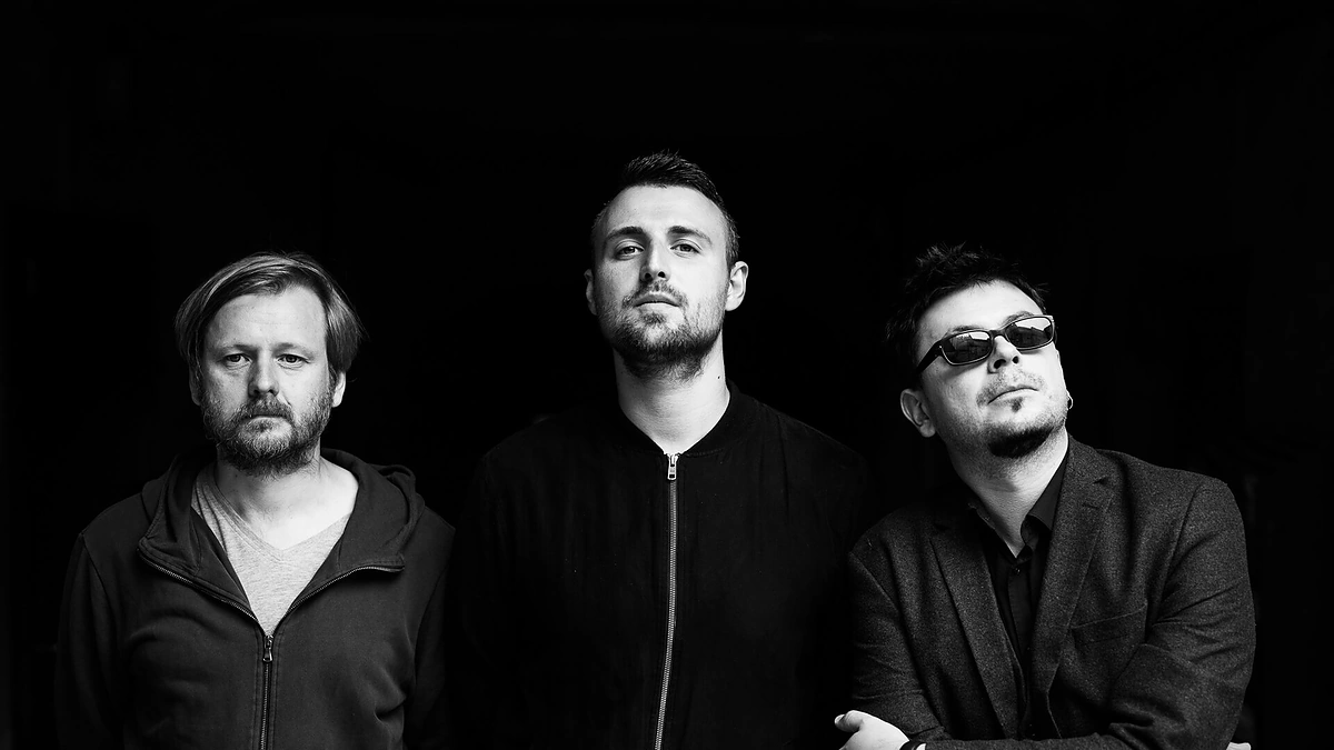 Kazimieras Likša (viduryje)