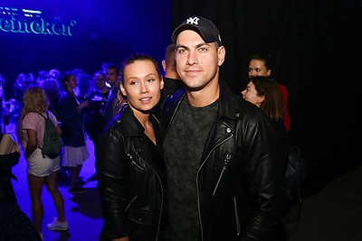 Humoristas Justinas Jankevičius su drauge Greta Mikalauskyte