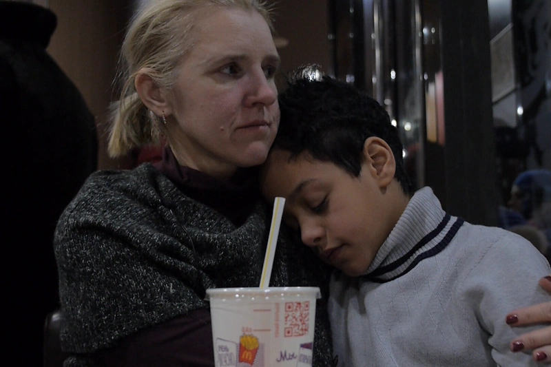 Filmo „Baltoji mama” scena
