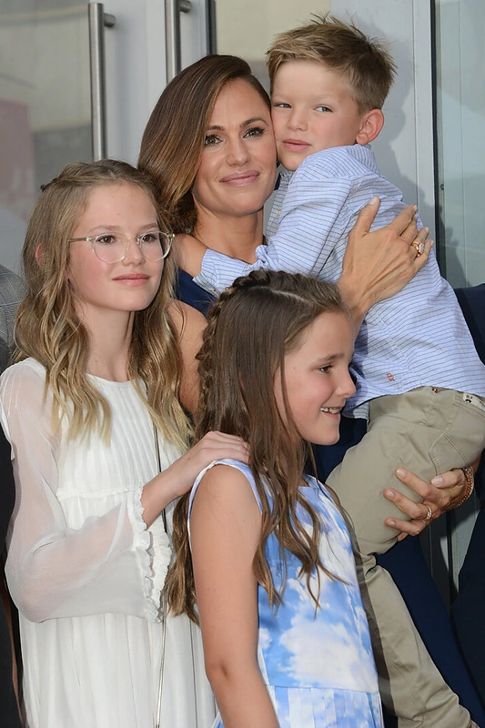 Jennifer Garner su savo ir Beno Afflecko vaikais – Violet, Seraphina ir Samueliu