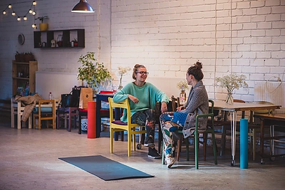 Netradicinis naujos Due. tamprių kolekcijos pristatymas