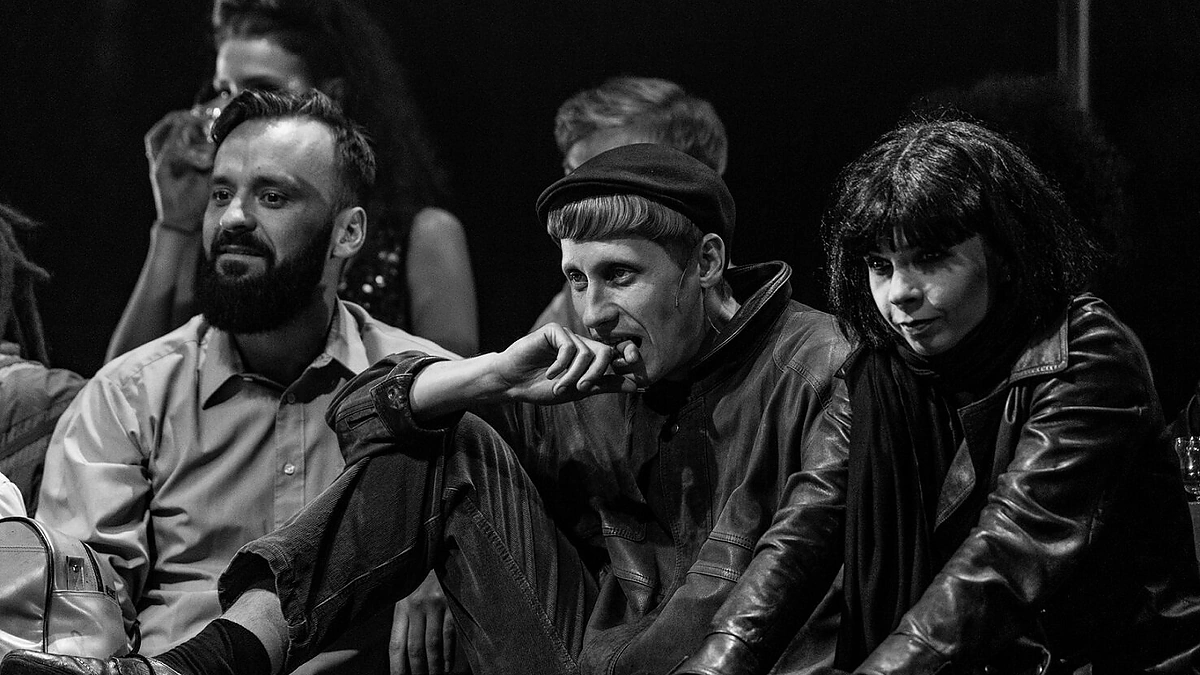 Spektaklis „Išvarymas“ buvo parodytas „Siemens“ arenoje