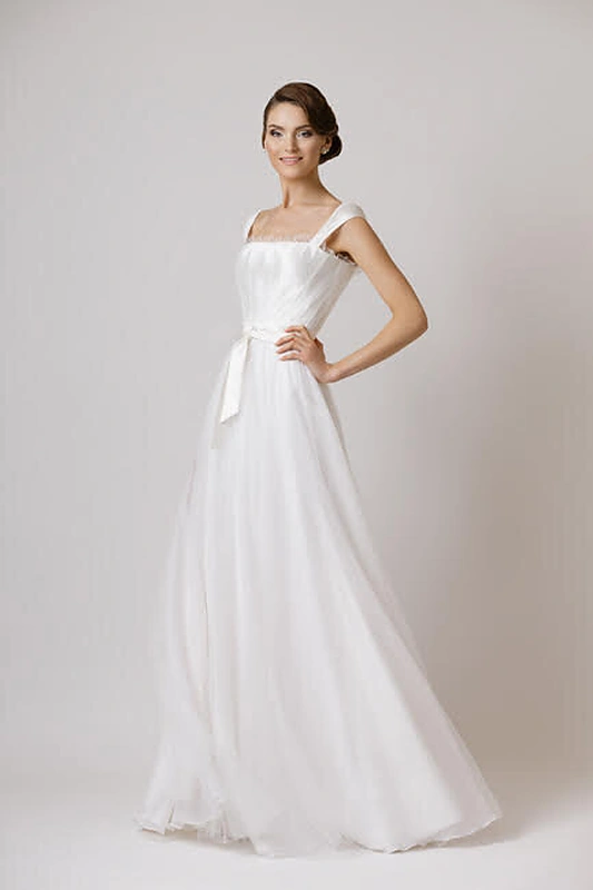 „Vamp“ mados namų vestuvinė suknelė