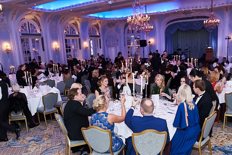 Londone suburti svečiai vėl aukos Lietuvos vaikams