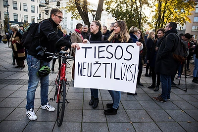 Protestas prieš žiniasklaidos suvaržymus „Tiesos Neužtildysi“