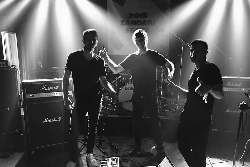 „Sheep Got Waxed“ turas Azijoje