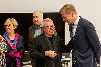 MO muziejaus atidarymo akimirka