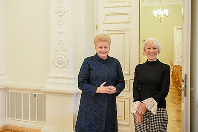Lietuvoje svečiuojasi aktorė Helen Mirren: apsilankė ir pas Prezidentę