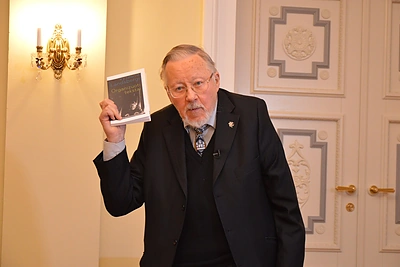 Bibliotekos atidarymo akimirka