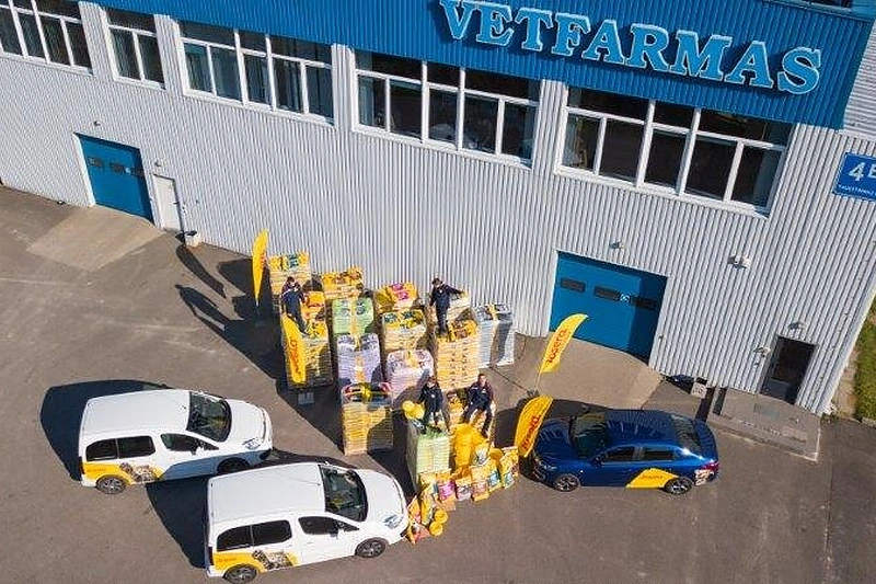 Beglobiams gyvūnams dovanoja net 11 tonų sauso pašaro