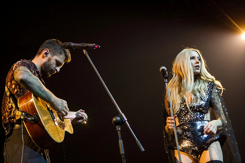 Monique koncertas arenoje „Compensa“