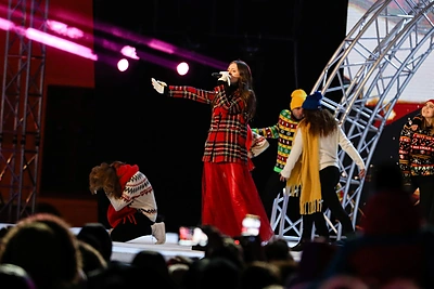 Kauno eglės įžiebimo akimirka/Teodoro Biliūno nuotr.