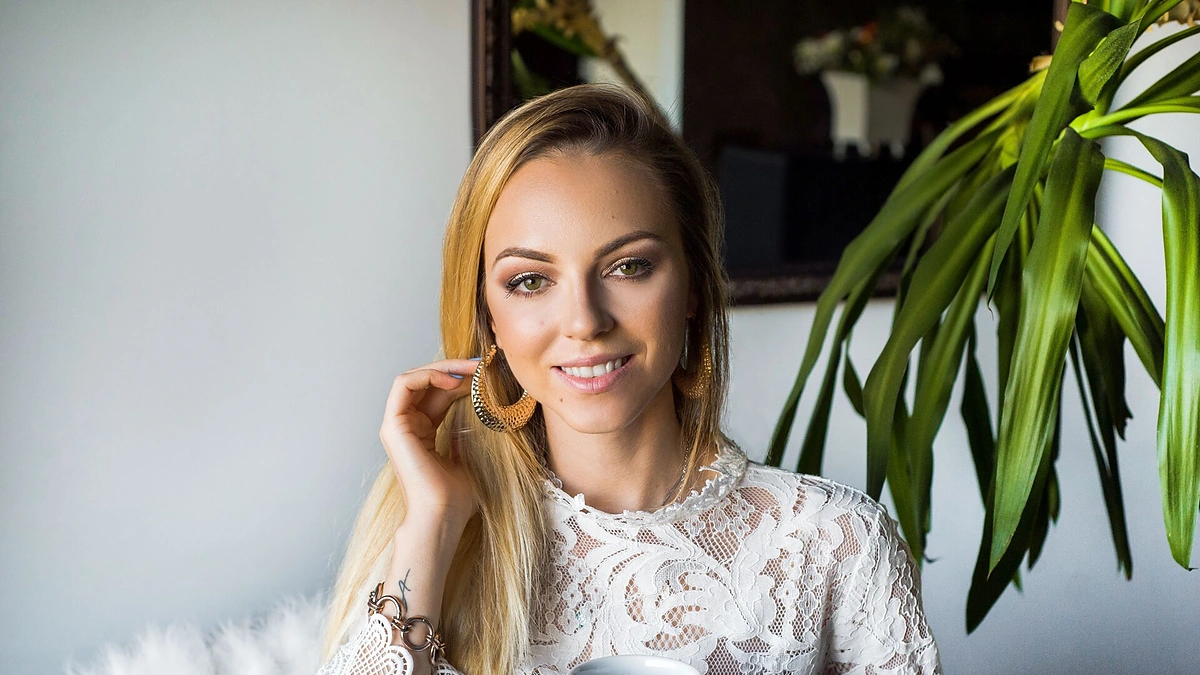 Evelina Anusauskaitė Young