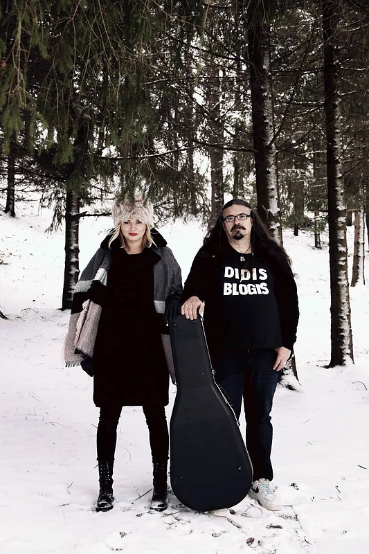 Aleksandras Makejevas pristato naują dainą