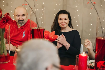 Vytaras Radzevičius kulinarinėje studijoje įspūdingai paskelbė Kalėdų pradžią / Projekto partnerio nuotr.