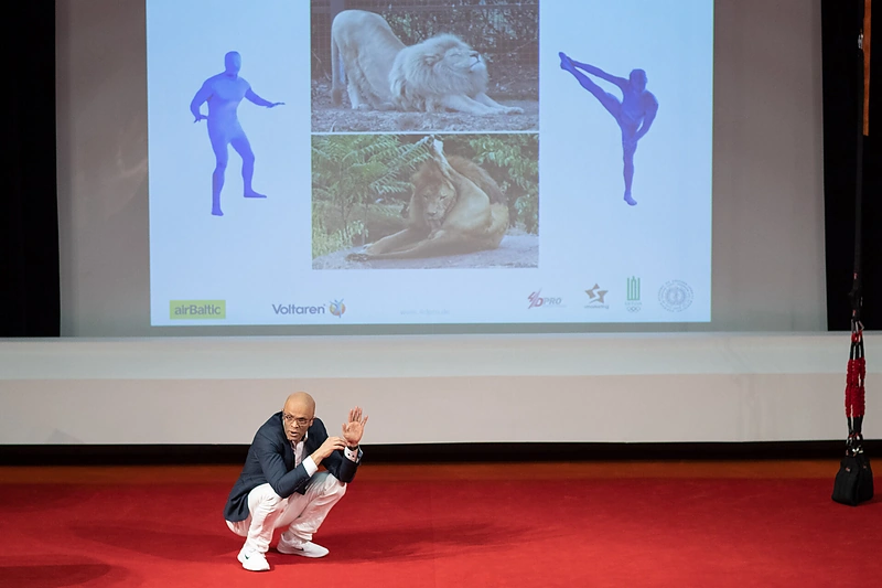 Po seminaro garsus medikas rado laiko ir olimpiečių terapijai/Organizatorių nuotr.