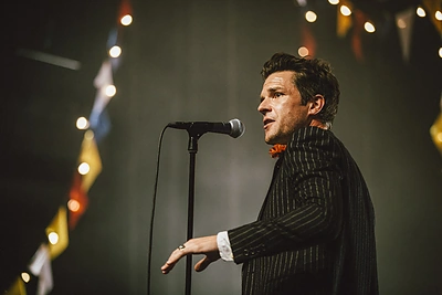 Brandonas Flowersas iš grupės „The Killers“