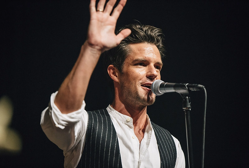 Brandonas Flowersas iš grupės „The Killers“