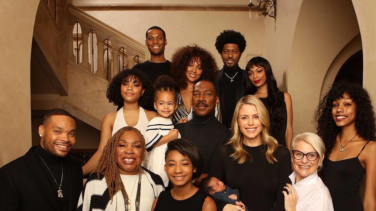 Eddie Murphy su didžiule savo šeima/instagramo nuotr.
