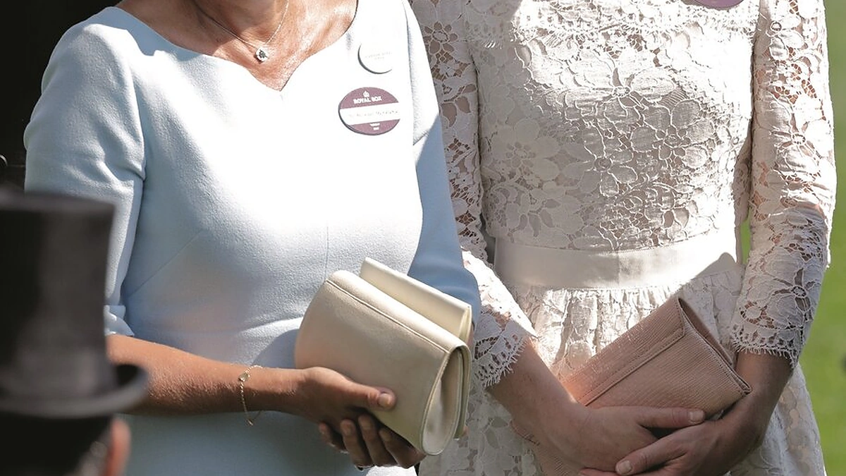 Carole Middleton su dukra Catherine / GETTY nuotr.