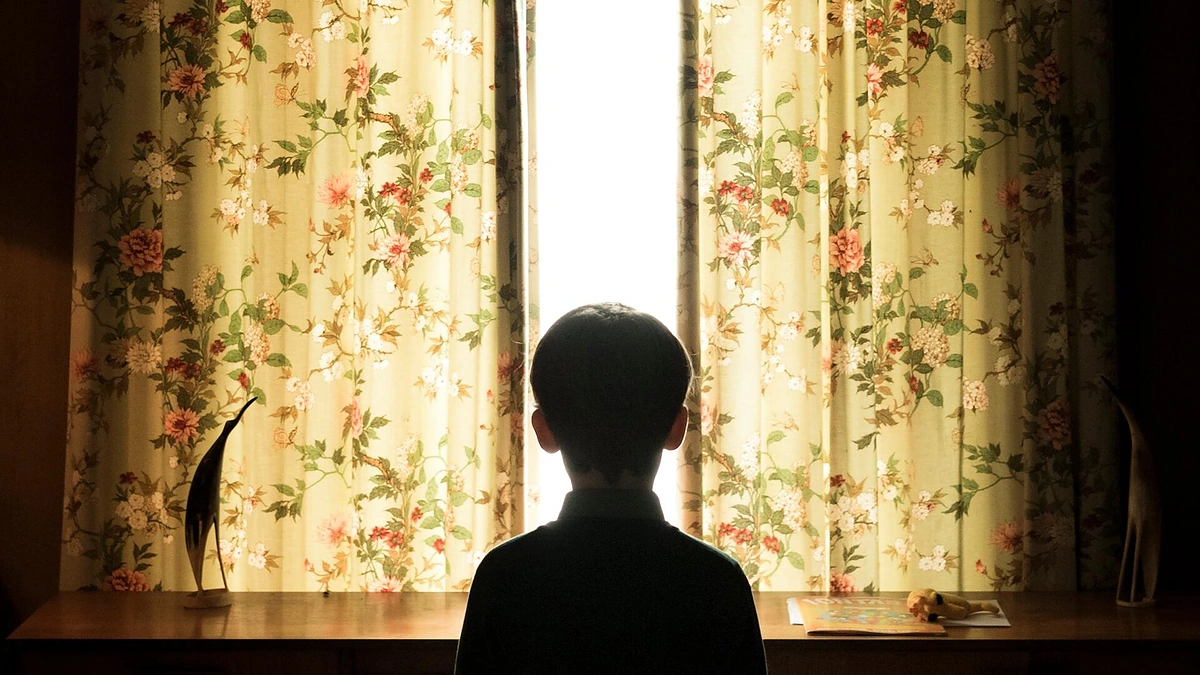 Kadras iš filmo „Kiaurymė“