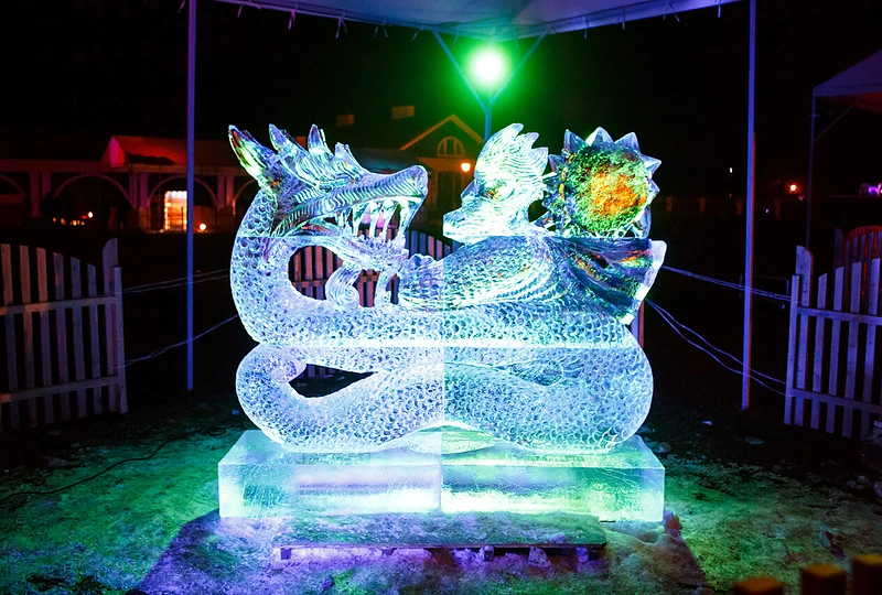 Ledo skulptūrų ir ugnies festivalio „Ledo karalystė“ akimirka