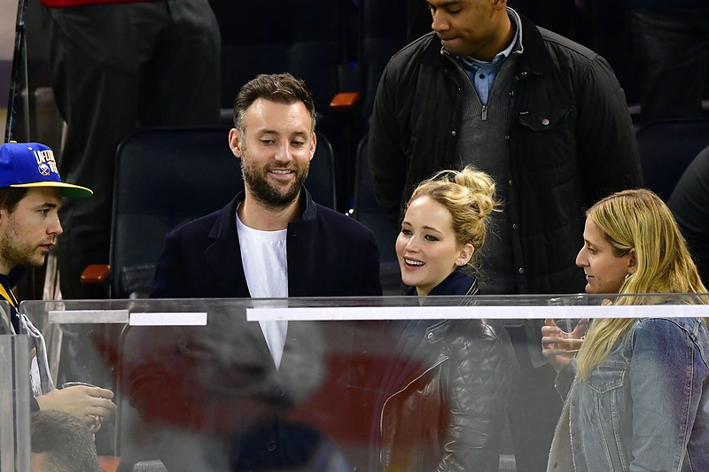 Jennifer Lawrence ir Cooke'as Maroney/Vida Press nuotr.