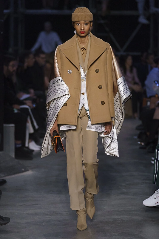 „Burberry“ 2019 metų rudens/žiemos kolekciją/Organizatorių nuotr.