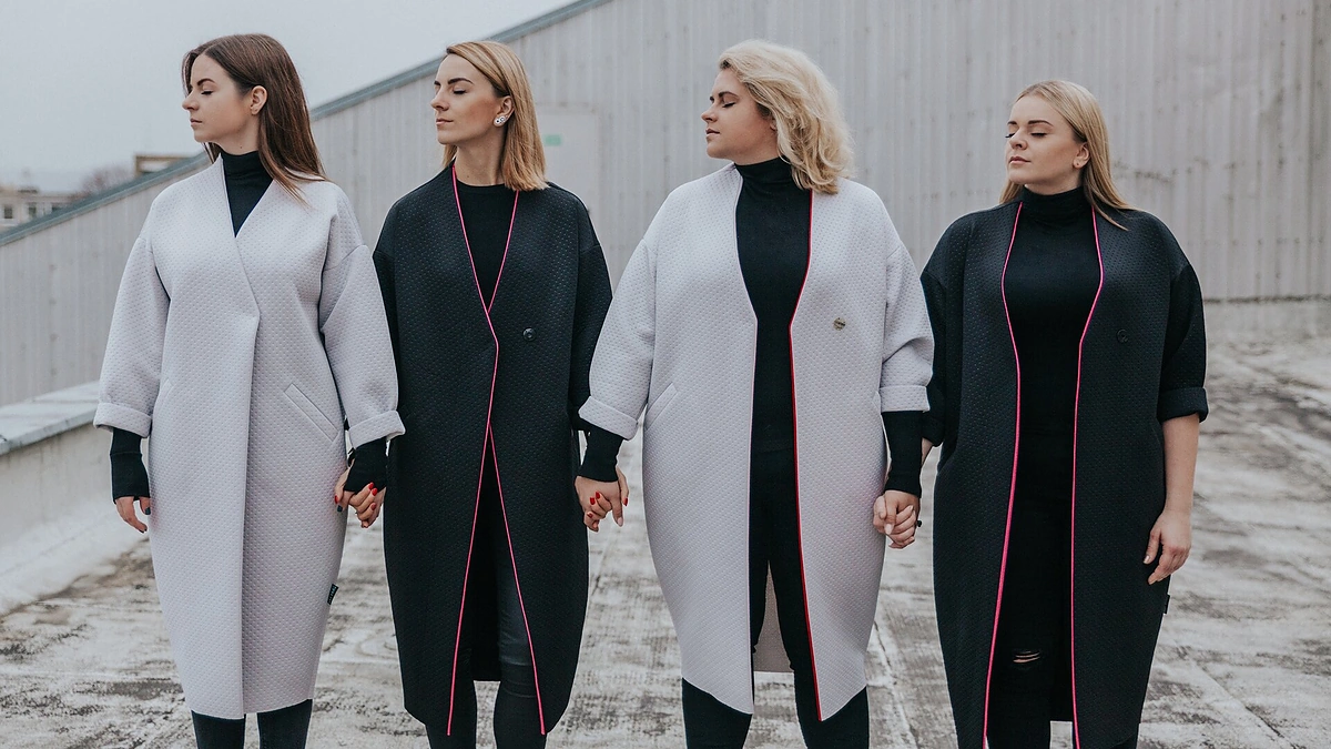 „The Backs“ vokalistės/Organizatorių nuotr.