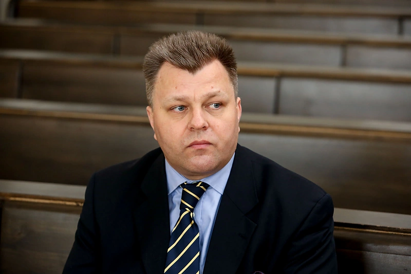 Neblaivus vairavęs Mantas Adomėnas traukiasi iš viceministro pareigų: „Padariau didelę klaidą“