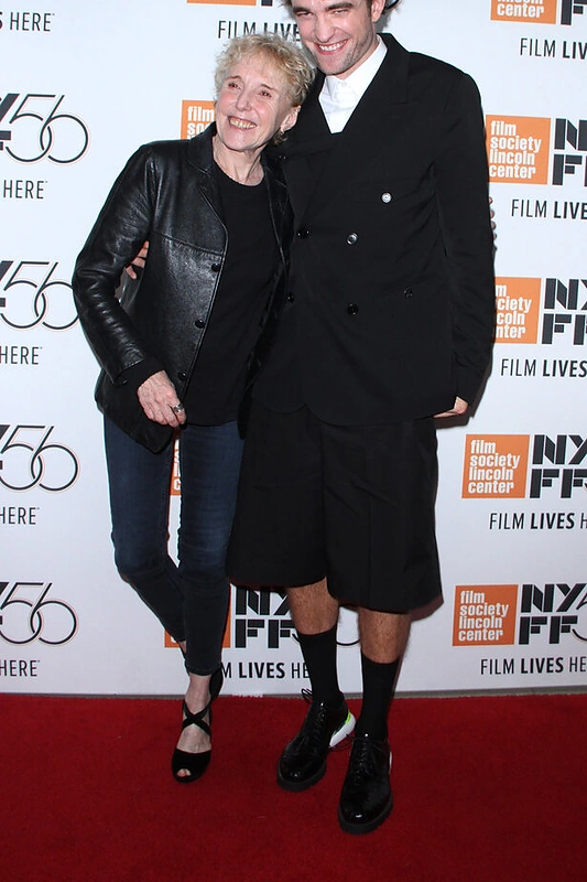 Claire Denis ir Robertas Pattinsonas