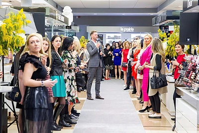 Juozas Statkevičius Vilniaus „Kristianos“ salone pristatė savo darbus/Irmanto Gelūno nuotr.