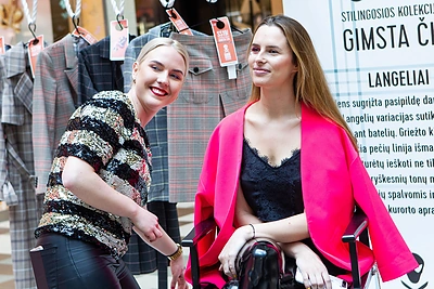 Naujausių makiažo ir grožio SS19 tendencijų pristatymas PLC „Panorama“